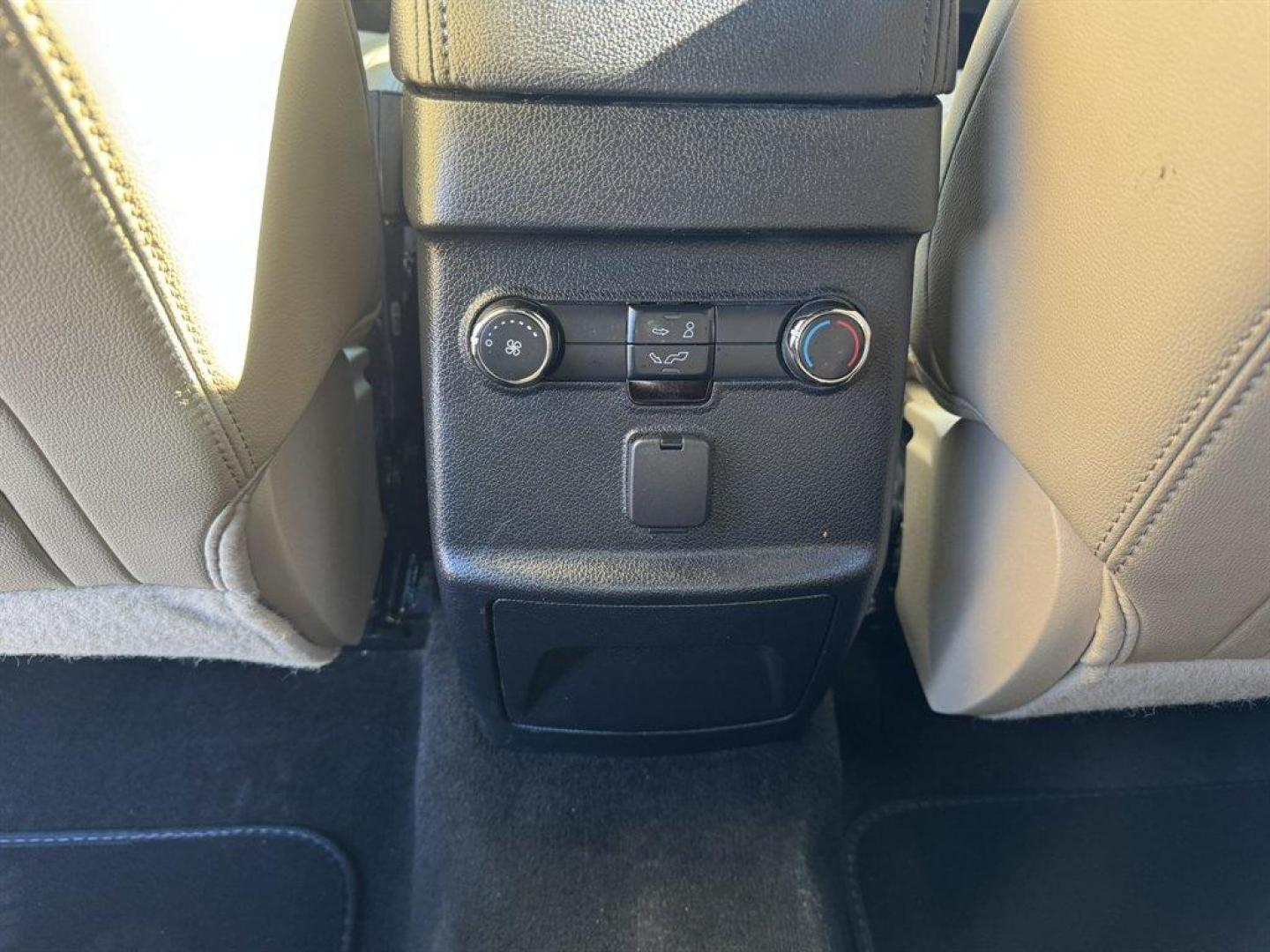 2016 Red /Taupe Ford Explorer (1FM5K7D84GG) with an 3.5l V6 Smpi TI-VCT 3.5l engine, Automatic transmission, located at 745 East Steele Rd., West Columbia, SC, 29170, (803) 755-9148, 33.927212, -81.148483 - Photo#24