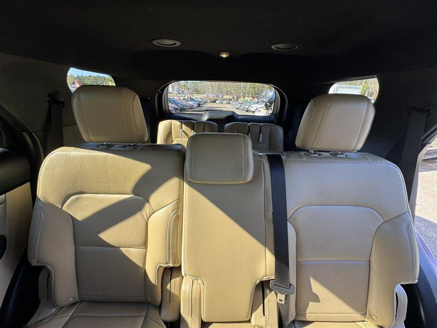 2016 Red /Taupe Ford Explorer (1FM5K7D84GG) with an 3.5l V6 Smpi TI-VCT 3.5l engine, Automatic transmission, located at 745 East Steele Rd., West Columbia, SC, 29170, (803) 755-9148, 33.927212, -81.148483 - Photo#25