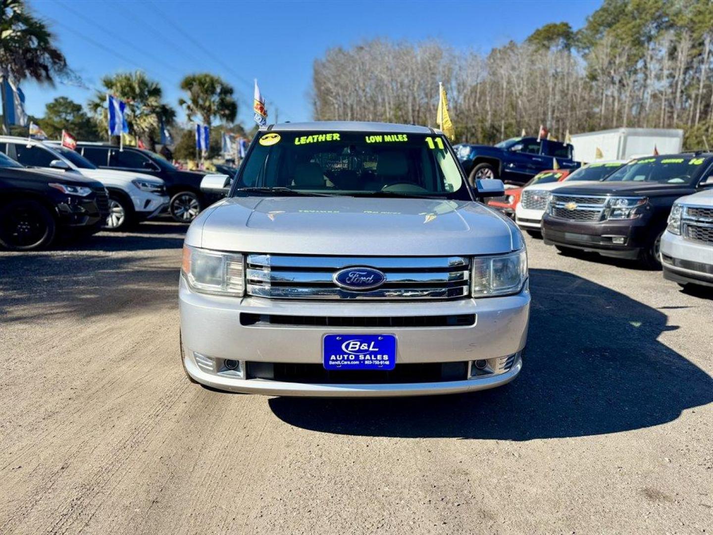 2011 Silver /Grey Ford Flex (2FMGK5CC3BB) with an 3.5l V6 SFI Dohc 24v 3.5l engine, Automatic transmission, located at 745 East Steele Rd., West Columbia, SC, 29170, (803) 755-9148, 33.927212, -81.148483 - Photo#1