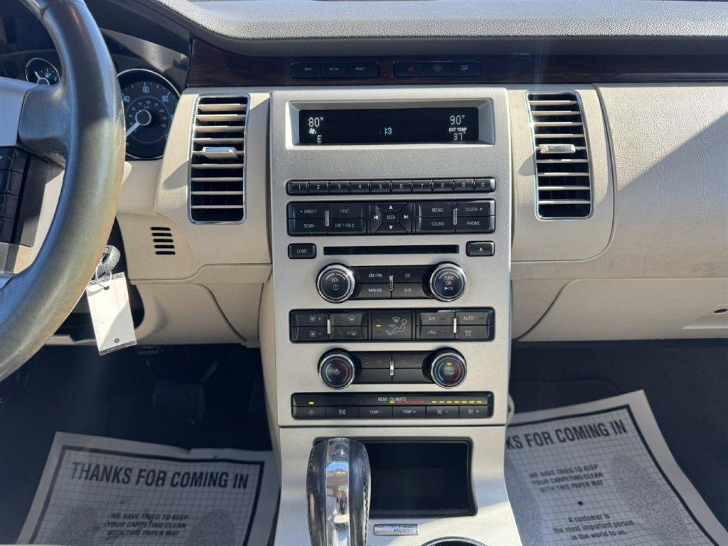 2011 Silver /Grey Ford Flex (2FMGK5CC3BB) with an 3.5l V6 SFI Dohc 24v 3.5l engine, Automatic transmission, located at 745 East Steele Rd., West Columbia, SC, 29170, (803) 755-9148, 33.927212, -81.148483 - Photo#12