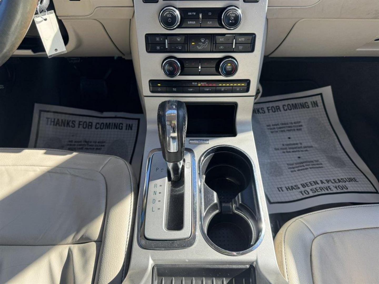 2011 Silver /Grey Ford Flex (2FMGK5CC3BB) with an 3.5l V6 SFI Dohc 24v 3.5l engine, Automatic transmission, located at 745 East Steele Rd., West Columbia, SC, 29170, (803) 755-9148, 33.927212, -81.148483 - Photo#14