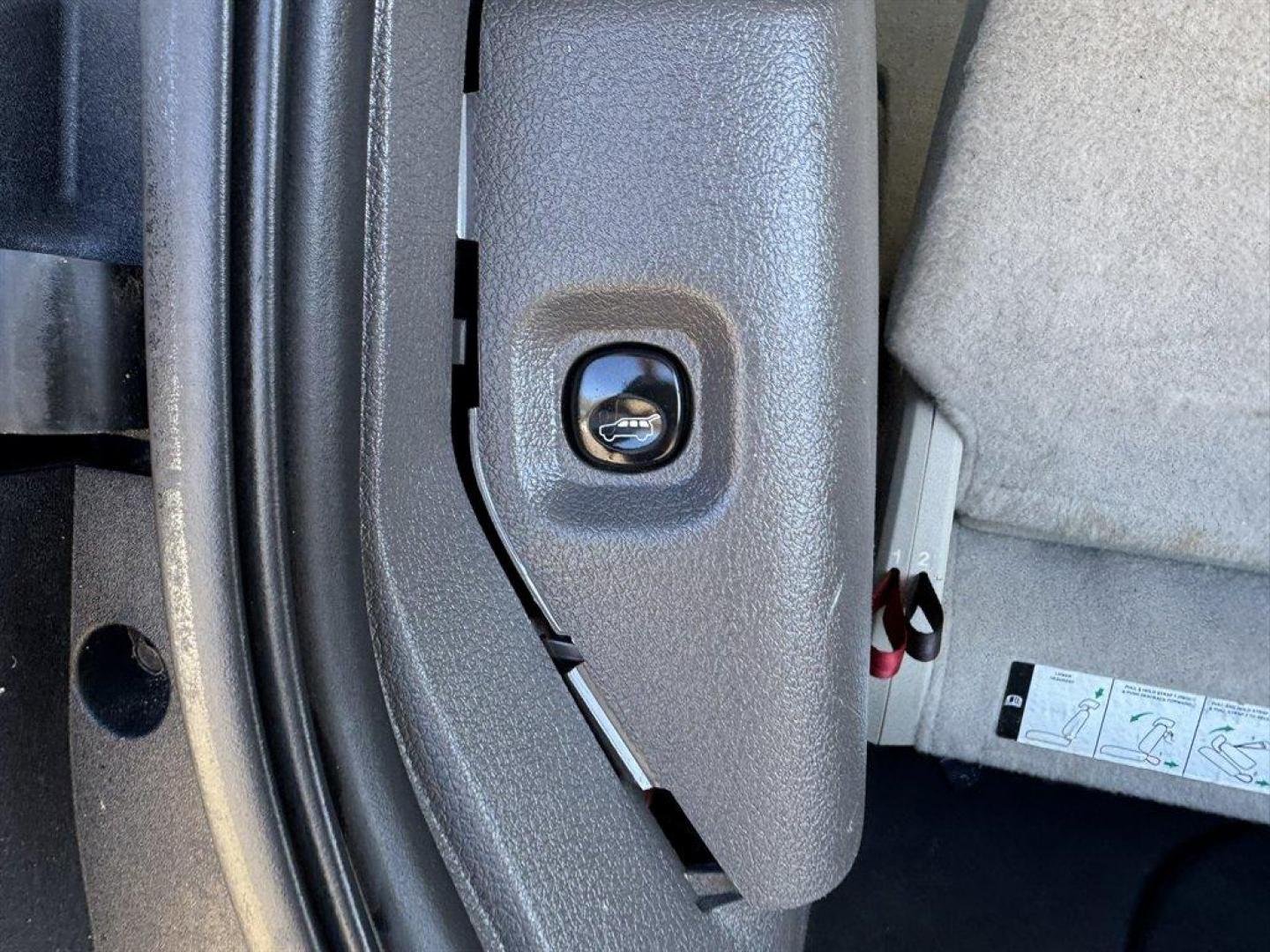 2011 Silver /Grey Ford Flex (2FMGK5CC3BB) with an 3.5l V6 SFI Dohc 24v 3.5l engine, Automatic transmission, located at 745 East Steele Rd., West Columbia, SC, 29170, (803) 755-9148, 33.927212, -81.148483 - Photo#28