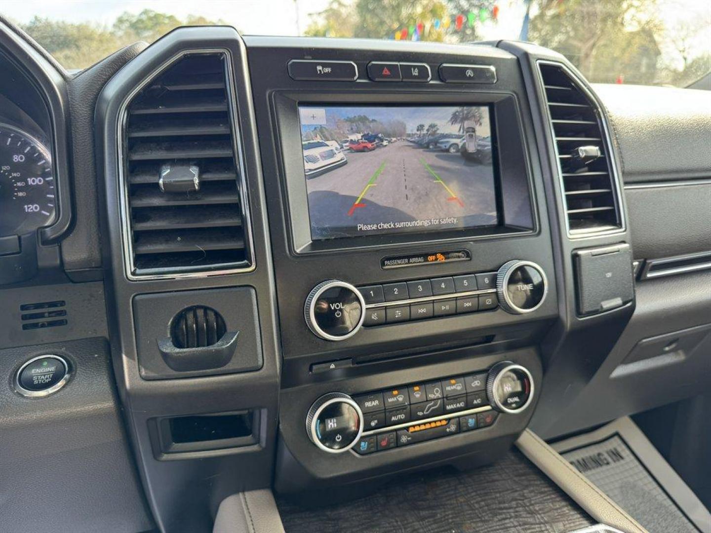 2019 Black /Grey Ford Expedition (1FMJU1KT2KE) with an 3.5l V6 DI T/C Ecoboost 3 engine, Automatic transmission, located at 745 East Steele Rd., West Columbia, SC, 29170, (803) 755-9148, 33.927212, -81.148483 - Photo#14