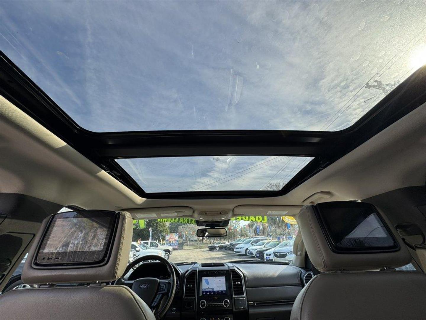 2019 Black /Grey Ford Expedition (1FMJU1KT2KE) with an 3.5l V6 DI T/C Ecoboost 3 engine, Automatic transmission, located at 745 East Steele Rd., West Columbia, SC, 29170, (803) 755-9148, 33.927212, -81.148483 - Photo#19