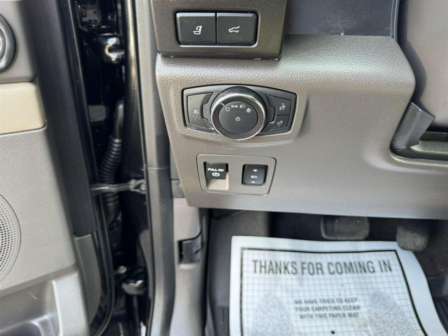 2019 Black /Grey Ford Expedition (1FMJU1KT2KE) with an 3.5l V6 DI T/C Ecoboost 3 engine, Automatic transmission, located at 745 East Steele Rd., West Columbia, SC, 29170, (803) 755-9148, 33.927212, -81.148483 - Photo#20