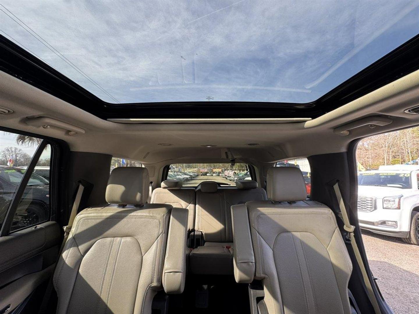 2019 Black /Grey Ford Expedition (1FMJU1KT2KE) with an 3.5l V6 DI T/C Ecoboost 3 engine, Automatic transmission, located at 745 East Steele Rd., West Columbia, SC, 29170, (803) 755-9148, 33.927212, -81.148483 - Photo#29