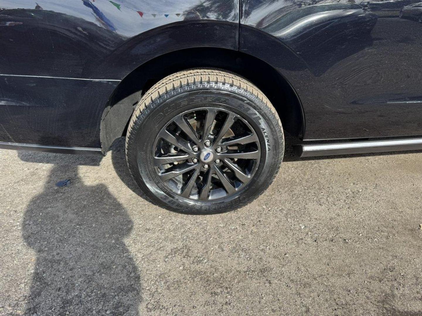 2019 Black /Grey Ford Expedition (1FMJU1KT2KE) with an 3.5l V6 DI T/C Ecoboost 3 engine, Automatic transmission, located at 745 East Steele Rd., West Columbia, SC, 29170, (803) 755-9148, 33.927212, -81.148483 - Photo#41