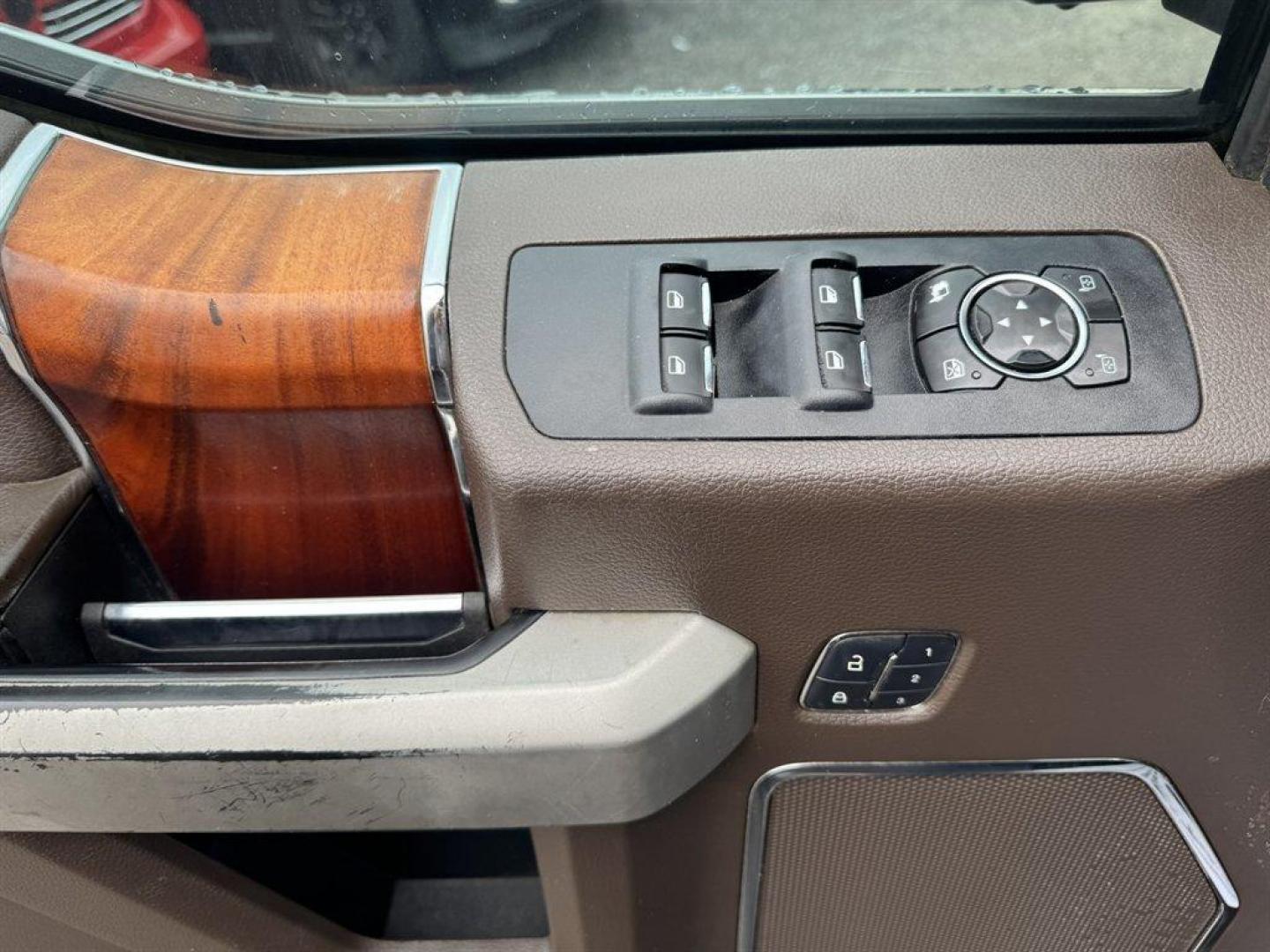 2015 Black /Brown Ford F150 (1FTEW1EG5FF) with an 3.5l V6 DI T/C Ecoboost 3 engine, Automatic transmission, located at 745 East Steele Rd., West Columbia, SC, 29170, (803) 755-9148, 33.927212, -81.148483 - Photo#18