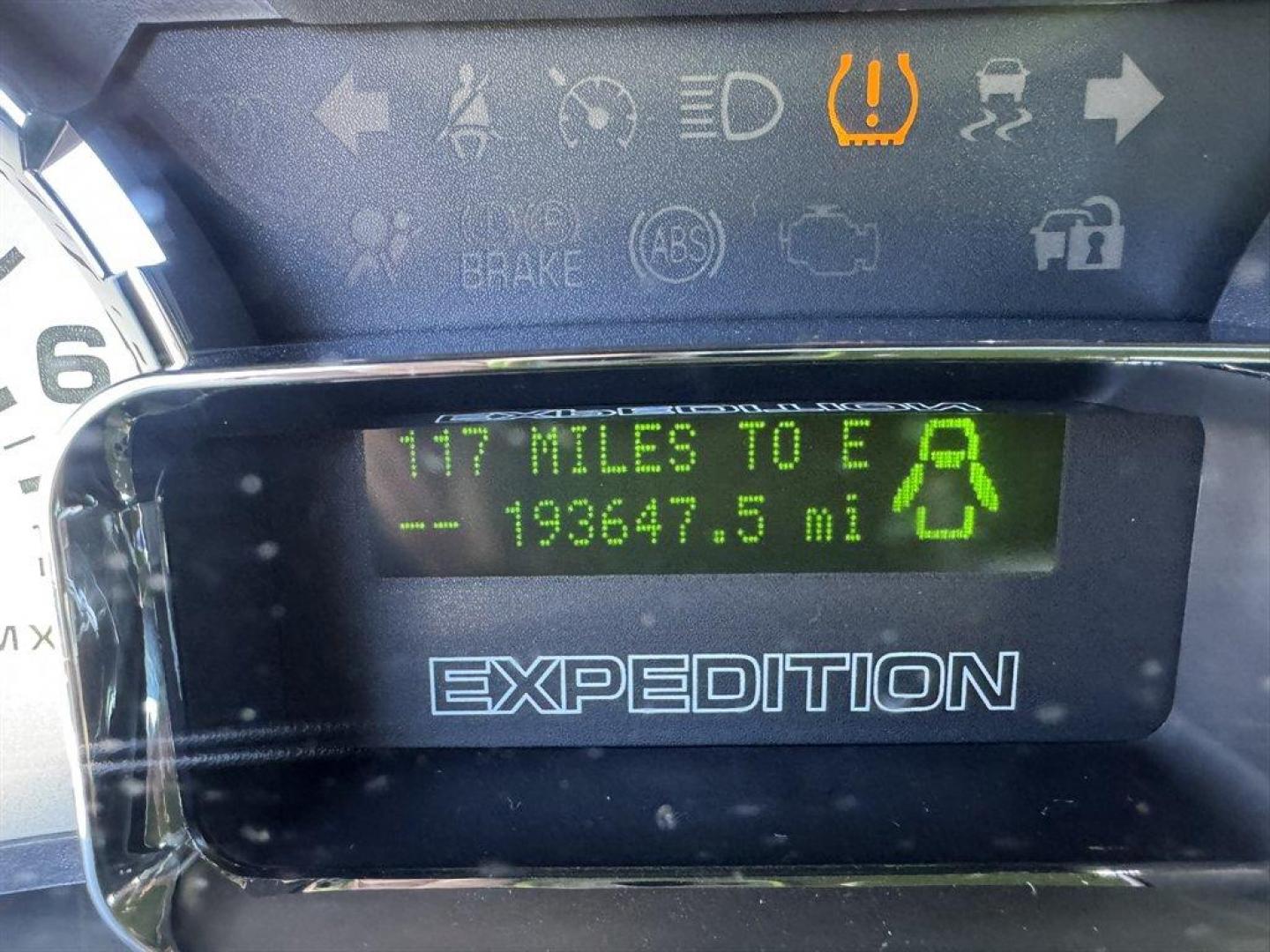 2011 Black /Black Ford Expedition (1FMJU1K56BE) with an 5.4l V8 Sohc Flex 5.4l engine, Automatic transmission, located at 745 East Steele Rd., West Columbia, SC, 29170, (803) 755-9148, 33.927212, -81.148483 - Photo#11