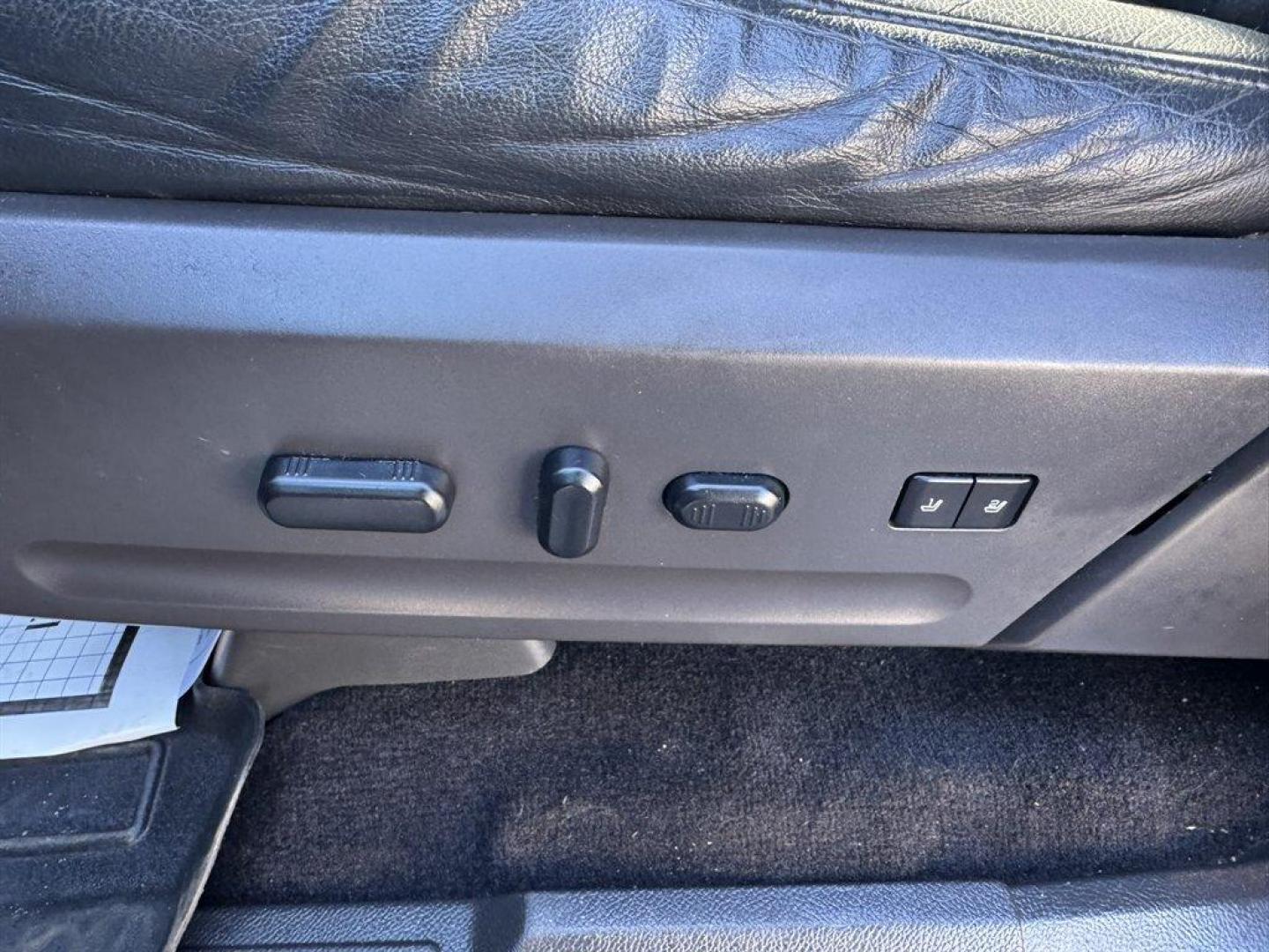 2011 Black /Black Ford Expedition (1FMJU1K56BE) with an 5.4l V8 Sohc Flex 5.4l engine, Automatic transmission, located at 745 East Steele Rd., West Columbia, SC, 29170, (803) 755-9148, 33.927212, -81.148483 - Photo#23