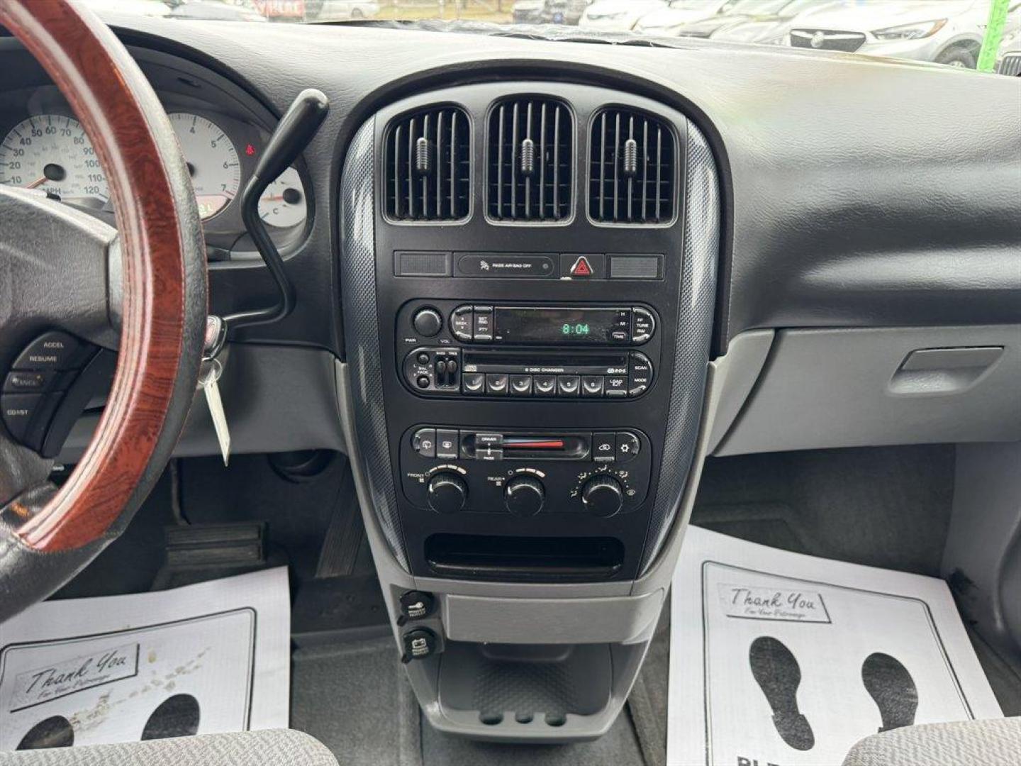 2005 Blue /Grey Dodge Grand Caravan (2D8GP44L15R) with an 3.8l V6 MPI 3.8l engine, Automatic transmission, located at 745 East Steele Rd., West Columbia, SC, 29170, (803) 755-9148, 33.927212, -81.148483 - Photo#11
