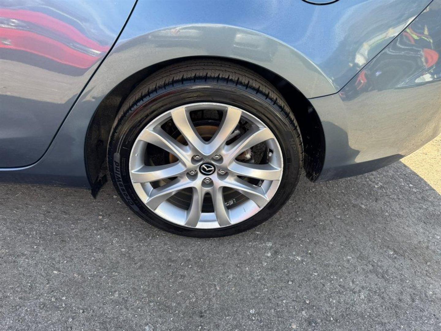 2016 Blue /Grey Mazda Mazda6 (JM1GJ1V59G1) with an 2.5l I-4 DI Dohc 2.5l engine, Automatic transmission, located at 745 East Steele Rd., West Columbia, SC, 29170, (803) 755-9148, 33.927212, -81.148483 - Photo#32