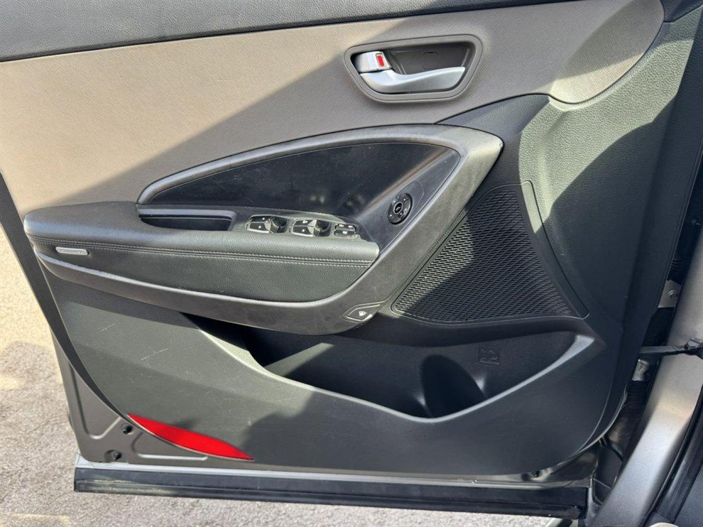 2014 Bronze /Grey Hyundai Santa FE Sport (5XYZU3LB6EG) with an 2.4l I-4 DI Dohc 2.4l engine, Automatic transmission, located at 745 East Steele Rd., West Columbia, SC, 29170, (803) 755-9148, 33.927212, -81.148483 - Photo#15