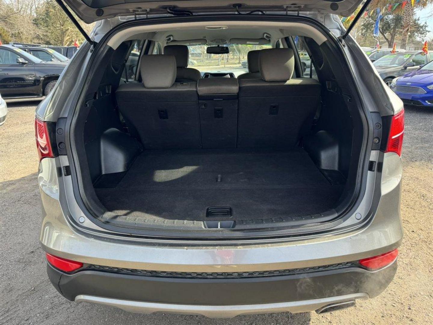 2014 Bronze /Grey Hyundai Santa FE Sport (5XYZU3LB6EG) with an 2.4l I-4 DI Dohc 2.4l engine, Automatic transmission, located at 745 East Steele Rd., West Columbia, SC, 29170, (803) 755-9148, 33.927212, -81.148483 - Photo#25