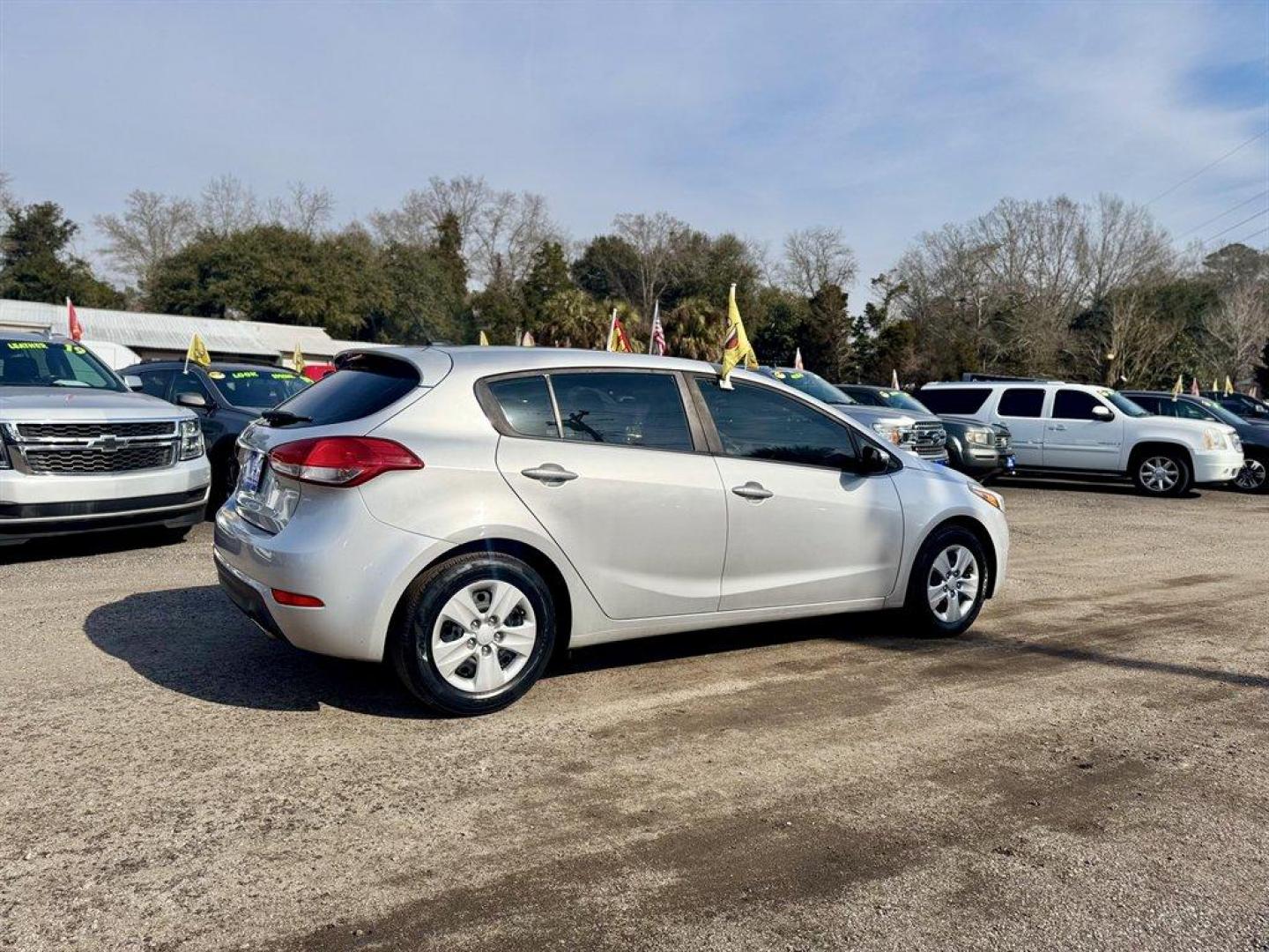 2017 Grey /Black Kia Forte (KNAFK5A82H5) with an 2.0l I-4 DI Dohc 2.0l engine, Automatic transmission, located at 745 East Steele Rd., West Columbia, SC, 29170, (803) 755-9148, 33.927212, -81.148483 - Photo#3