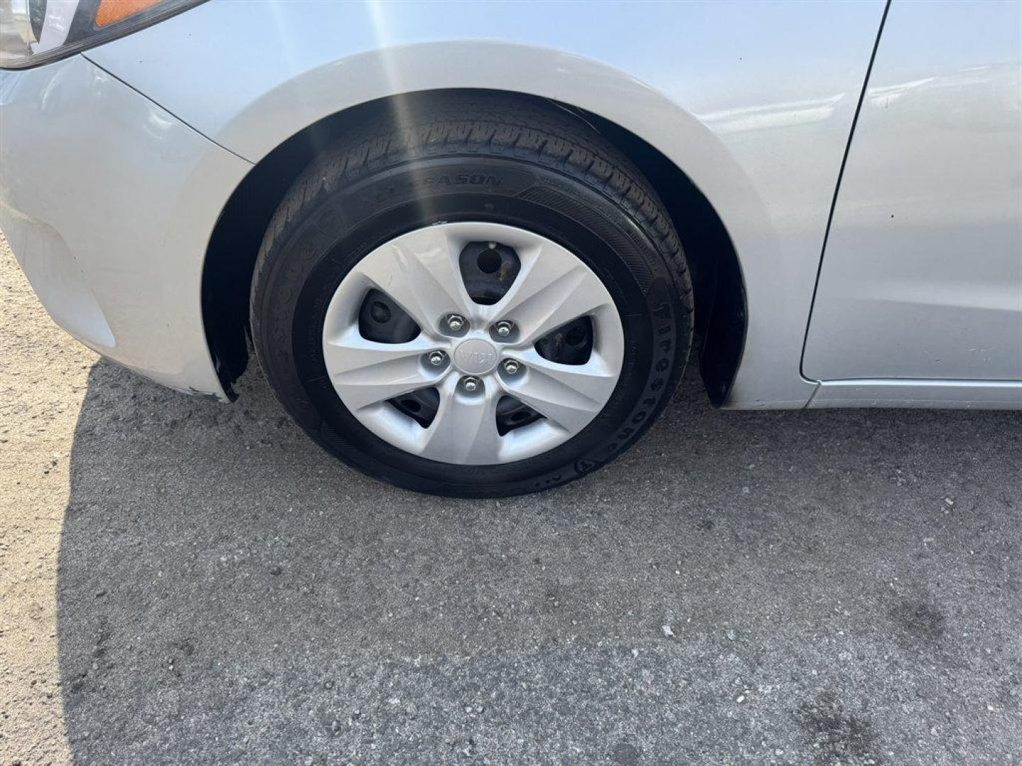 2017 Grey /Black Kia Forte (KNAFK5A82H5) with an 2.0l I-4 DI Dohc 2.0l engine, Automatic transmission, located at 745 East Steele Rd., West Columbia, SC, 29170, (803) 755-9148, 33.927212, -81.148483 - Photo#29