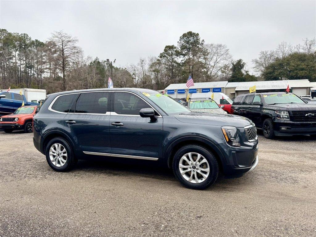 2020 Grey /Black Kia Telluride (5XYP24HC8LG) with an 3.8l V6 DI Dohc 3.8l engine, Automatic transmission, located at 745 East Steele Rd., West Columbia, SC, 29170, (803) 755-9148, 33.927212, -81.148483 - Photo#2