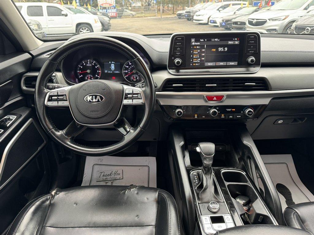 2020 Grey /Black Kia Telluride (5XYP24HC8LG) with an 3.8l V6 DI Dohc 3.8l engine, Automatic transmission, located at 745 East Steele Rd., West Columbia, SC, 29170, (803) 755-9148, 33.927212, -81.148483 - Photo#6