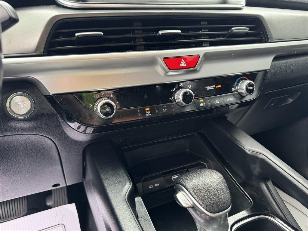 2020 Grey /Black Kia Telluride (5XYP24HC8LG) with an 3.8l V6 DI Dohc 3.8l engine, Automatic transmission, located at 745 East Steele Rd., West Columbia, SC, 29170, (803) 755-9148, 33.927212, -81.148483 - Photo#14