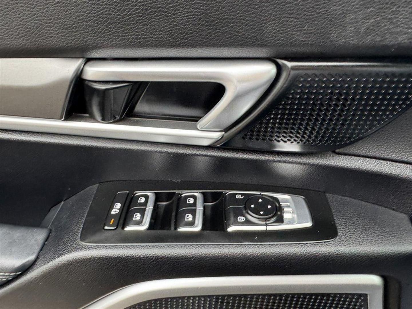 2020 Grey /Black Kia Telluride (5XYP24HC8LG) with an 3.8l V6 DI Dohc 3.8l engine, Automatic transmission, located at 745 East Steele Rd., West Columbia, SC, 29170, (803) 755-9148, 33.927212, -81.148483 - Photo#18