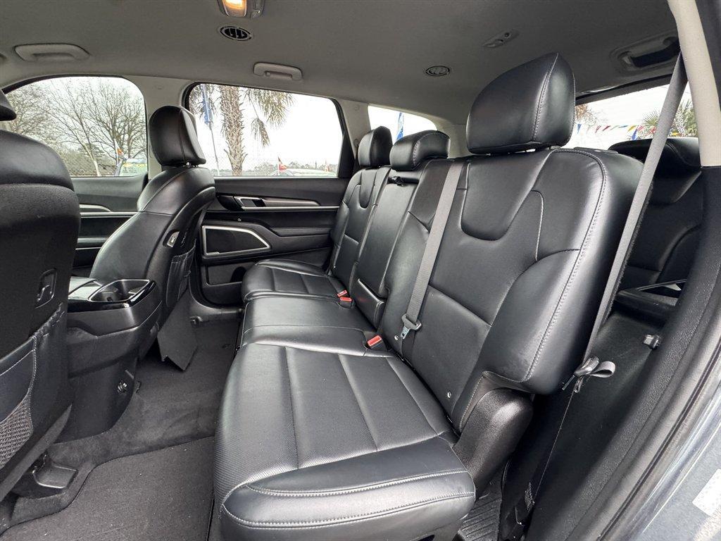 2020 Grey /Black Kia Telluride (5XYP24HC8LG) with an 3.8l V6 DI Dohc 3.8l engine, Automatic transmission, located at 745 East Steele Rd., West Columbia, SC, 29170, (803) 755-9148, 33.927212, -81.148483 - Photo#21