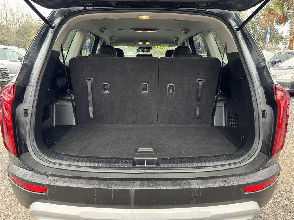 2020 Grey /Black Kia Telluride (5XYP24HC8LG) with an 3.8l V6 DI Dohc 3.8l engine, Automatic transmission, located at 745 East Steele Rd., West Columbia, SC, 29170, (803) 755-9148, 33.927212, -81.148483 - Photo#27