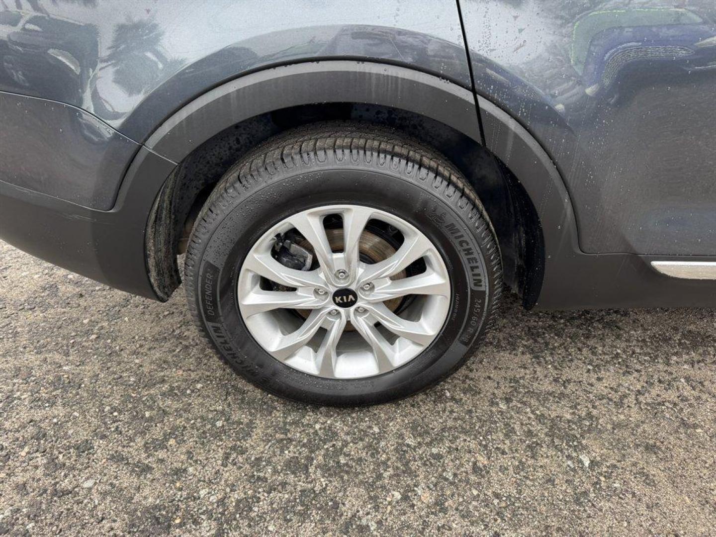 2020 Grey /Black Kia Telluride (5XYP24HC8LG) with an 3.8l V6 DI Dohc 3.8l engine, Automatic transmission, located at 745 East Steele Rd., West Columbia, SC, 29170, (803) 755-9148, 33.927212, -81.148483 - Photo#31