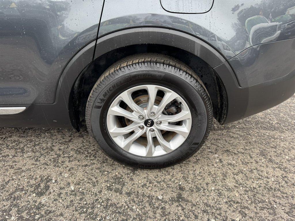 2020 Grey /Black Kia Telluride (5XYP24HC8LG) with an 3.8l V6 DI Dohc 3.8l engine, Automatic transmission, located at 745 East Steele Rd., West Columbia, SC, 29170, (803) 755-9148, 33.927212, -81.148483 - Photo#32