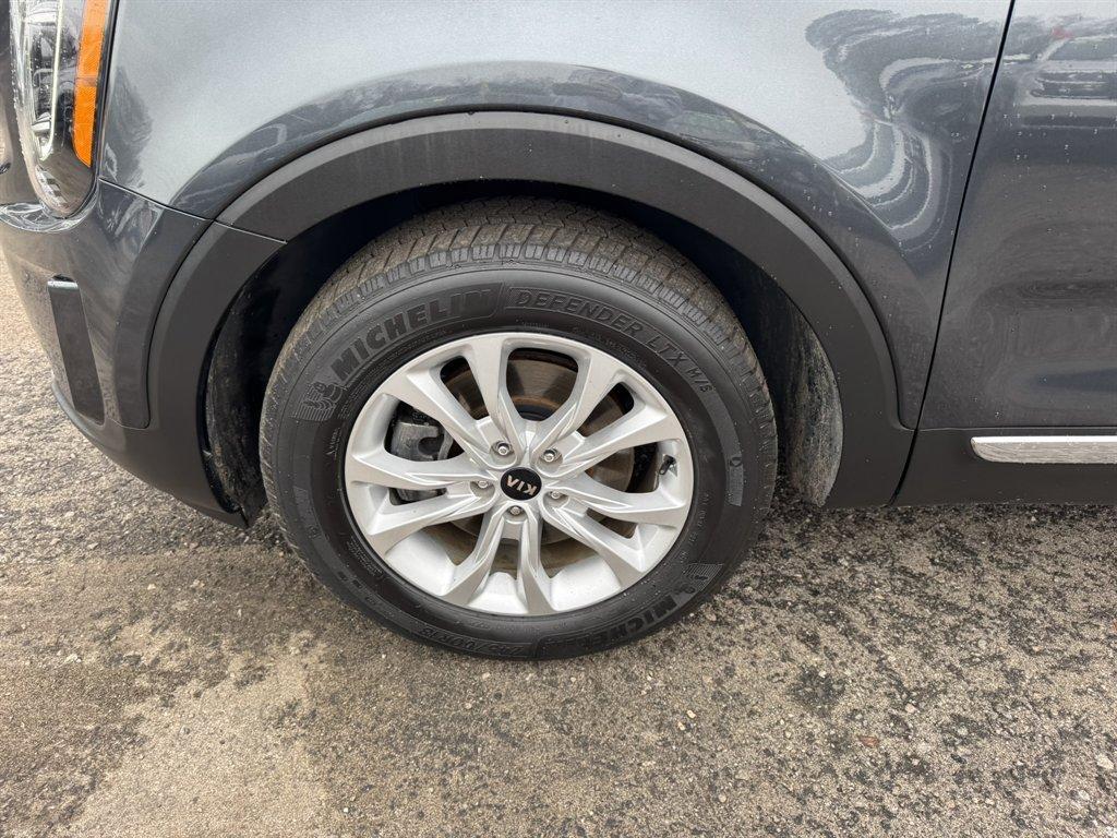 2020 Grey /Black Kia Telluride (5XYP24HC8LG) with an 3.8l V6 DI Dohc 3.8l engine, Automatic transmission, located at 745 East Steele Rd., West Columbia, SC, 29170, (803) 755-9148, 33.927212, -81.148483 - Photo#33