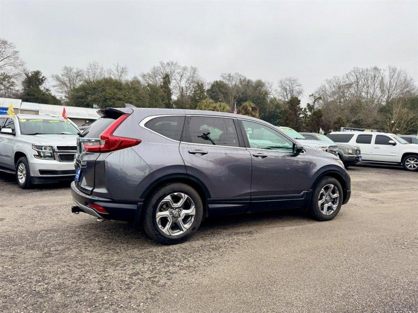 2018 Grey /Grey Honda CR-V (7FARW1H81JE) with an 1.5l I-4 DI Dohc T/C 1.5l engine, Automatic transmission, located at 745 East Steele Rd., West Columbia, SC, 29170, (803) 755-9148, 33.927212, -81.148483 - Photo#3