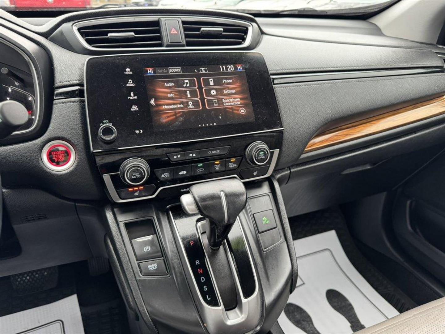 2018 Grey /Grey Honda CR-V (7FARW1H81JE) with an 1.5l I-4 DI Dohc T/C 1.5l engine, Automatic transmission, located at 745 East Steele Rd., West Columbia, SC, 29170, (803) 755-9148, 33.927212, -81.148483 - Photo#13