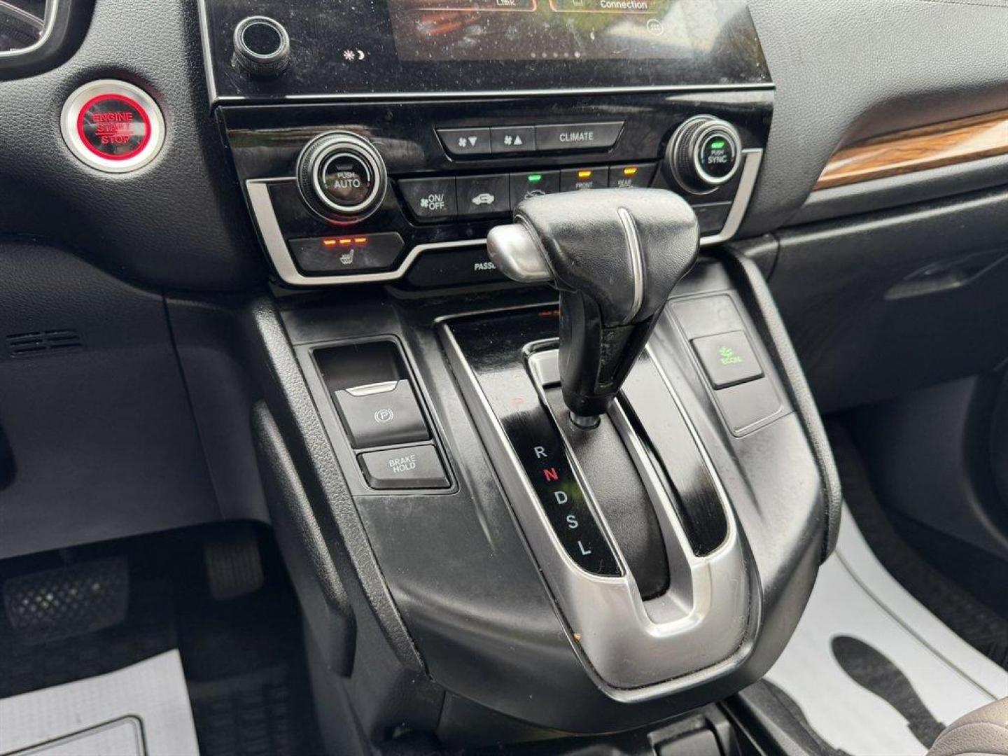 2018 Grey /Grey Honda CR-V (7FARW1H81JE) with an 1.5l I-4 DI Dohc T/C 1.5l engine, Automatic transmission, located at 745 East Steele Rd., West Columbia, SC, 29170, (803) 755-9148, 33.927212, -81.148483 - Photo#15