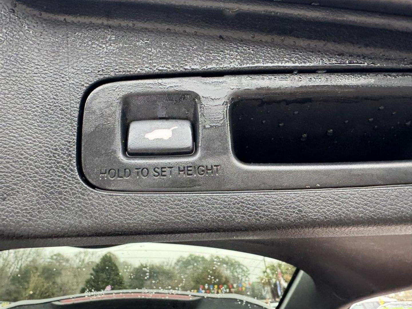 2018 Grey /Grey Honda CR-V (7FARW1H81JE) with an 1.5l I-4 DI Dohc T/C 1.5l engine, Automatic transmission, located at 745 East Steele Rd., West Columbia, SC, 29170, (803) 755-9148, 33.927212, -81.148483 - Photo#31