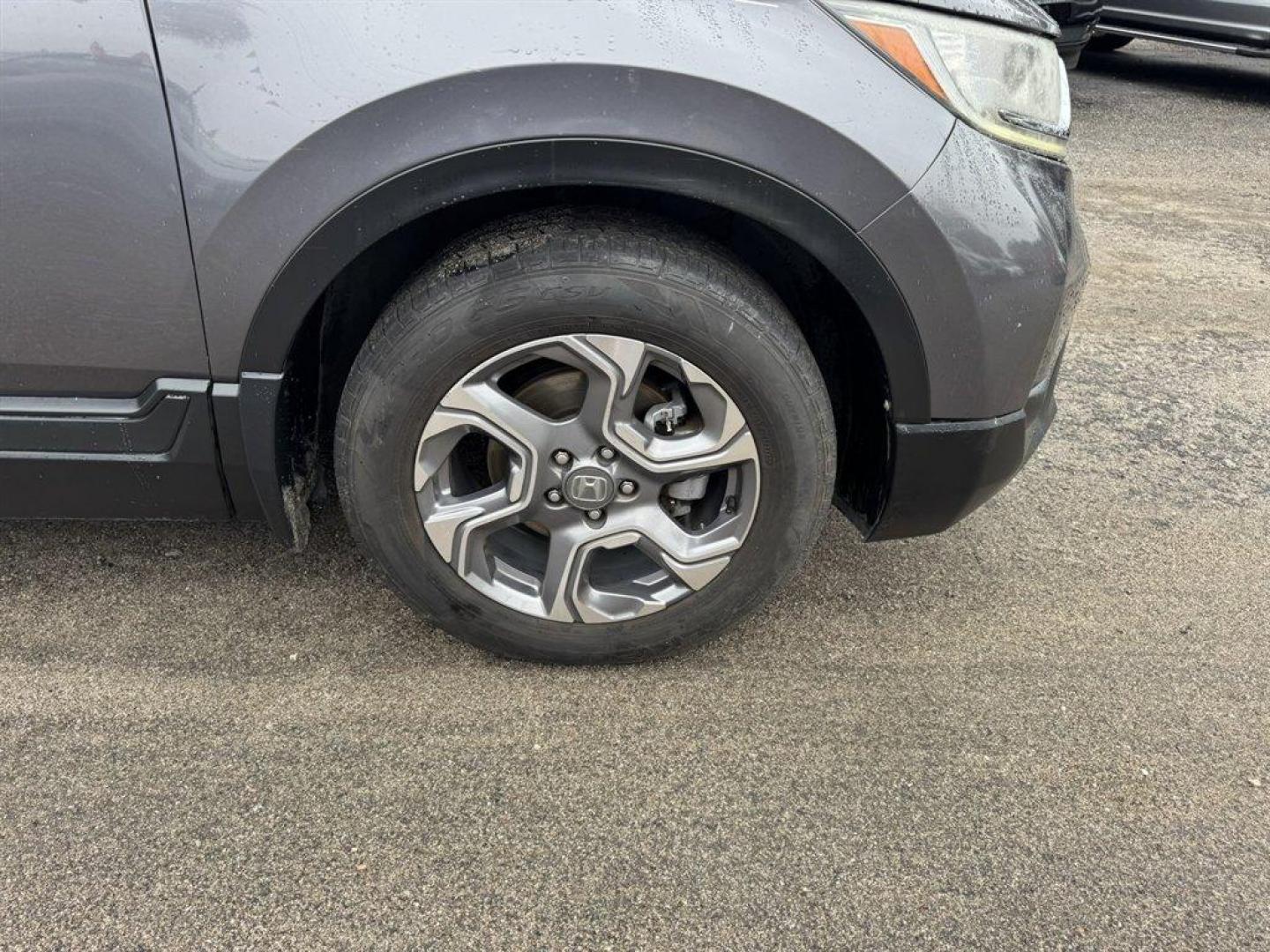 2018 Grey /Grey Honda CR-V (7FARW1H81JE) with an 1.5l I-4 DI Dohc T/C 1.5l engine, Automatic transmission, located at 745 East Steele Rd., West Columbia, SC, 29170, (803) 755-9148, 33.927212, -81.148483 - Photo#32