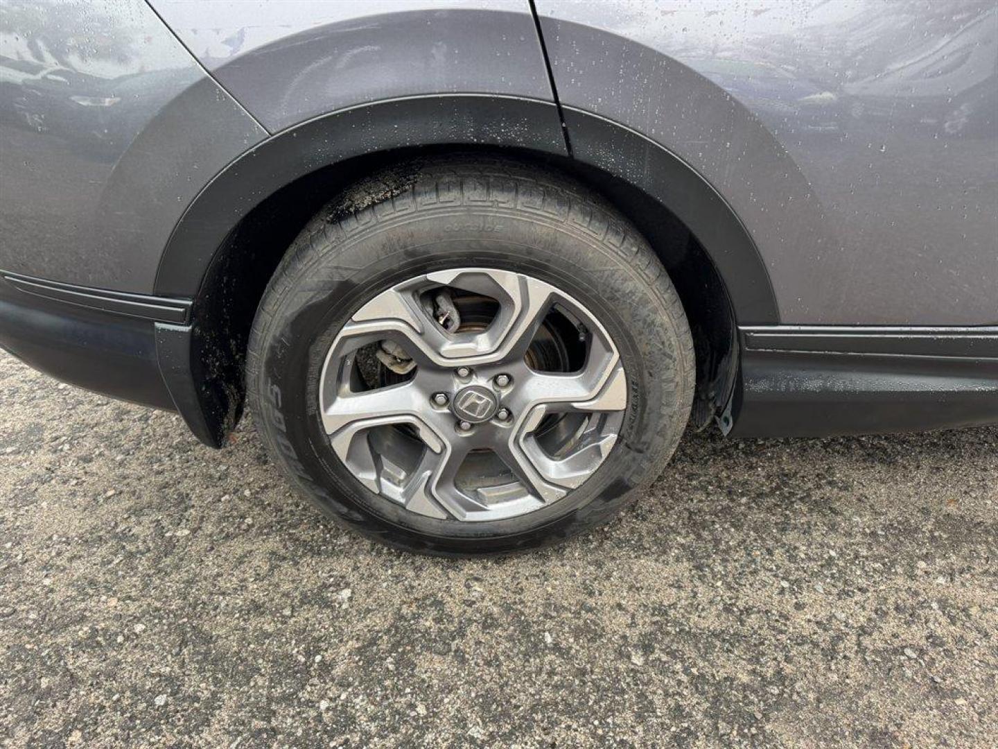 2018 Grey /Grey Honda CR-V (7FARW1H81JE) with an 1.5l I-4 DI Dohc T/C 1.5l engine, Automatic transmission, located at 745 East Steele Rd., West Columbia, SC, 29170, (803) 755-9148, 33.927212, -81.148483 - Photo#33