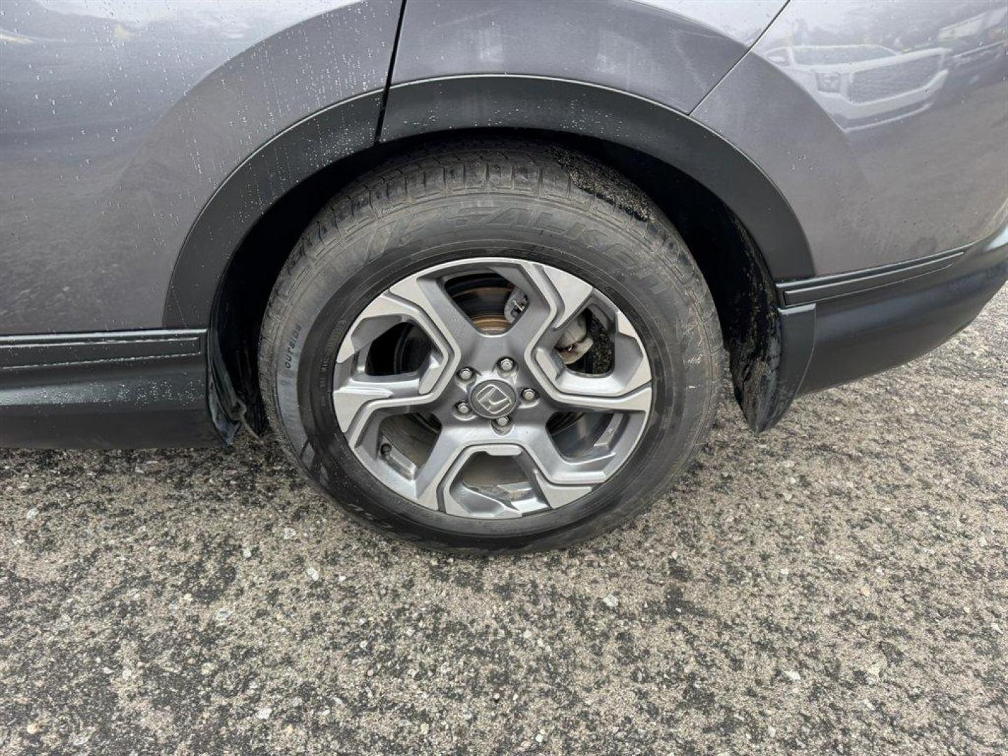 2018 Grey /Grey Honda CR-V (7FARW1H81JE) with an 1.5l I-4 DI Dohc T/C 1.5l engine, Automatic transmission, located at 745 East Steele Rd., West Columbia, SC, 29170, (803) 755-9148, 33.927212, -81.148483 - Photo#34