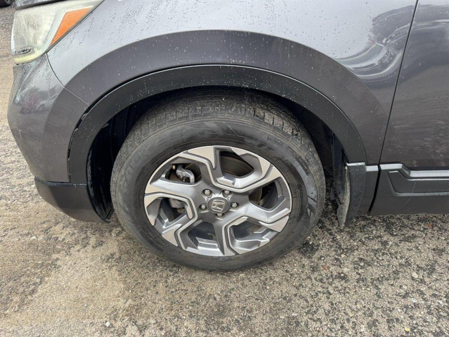 2018 Grey /Grey Honda CR-V (7FARW1H81JE) with an 1.5l I-4 DI Dohc T/C 1.5l engine, Automatic transmission, located at 745 East Steele Rd., West Columbia, SC, 29170, (803) 755-9148, 33.927212, -81.148483 - Photo#35