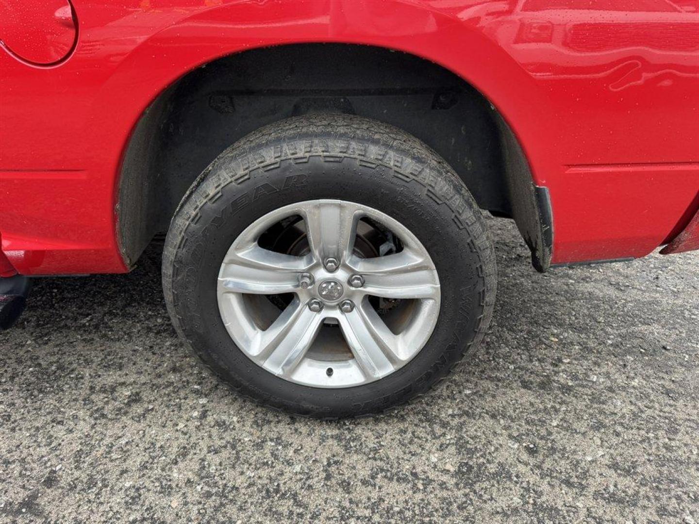 2014 Red /Black Ram 1500 (1C6RR6MT3ES) with an 5.7l V8 Smpi Hemi 5.7l engine, Automatic transmission, located at 745 East Steele Rd., West Columbia, SC, 29170, (803) 755-9148, 33.927212, -81.148483 - Photo#29