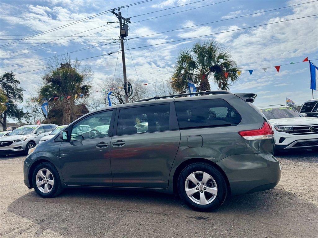 2013 Green /Grey Toyota Sienna (5TDKK3DC6DS) with an 3.5l V6 EFI Dohc 3.5l engine, Automatic transmission, located at 745 East Steele Rd., West Columbia, SC, 29170, (803) 755-9148, 33.927212, -81.148483 - Photo#5