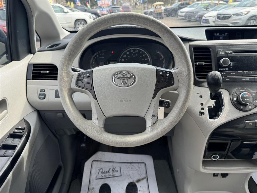 2013 Green /Grey Toyota Sienna (5TDKK3DC6DS) with an 3.5l V6 EFI Dohc 3.5l engine, Automatic transmission, located at 745 East Steele Rd., West Columbia, SC, 29170, (803) 755-9148, 33.927212, -81.148483 - Photo#7