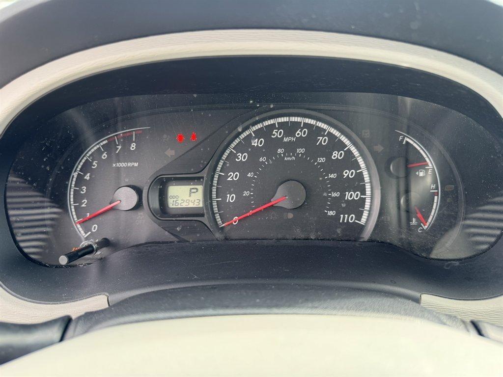 2013 Green /Grey Toyota Sienna (5TDKK3DC6DS) with an 3.5l V6 EFI Dohc 3.5l engine, Automatic transmission, located at 745 East Steele Rd., West Columbia, SC, 29170, (803) 755-9148, 33.927212, -81.148483 - Photo#10