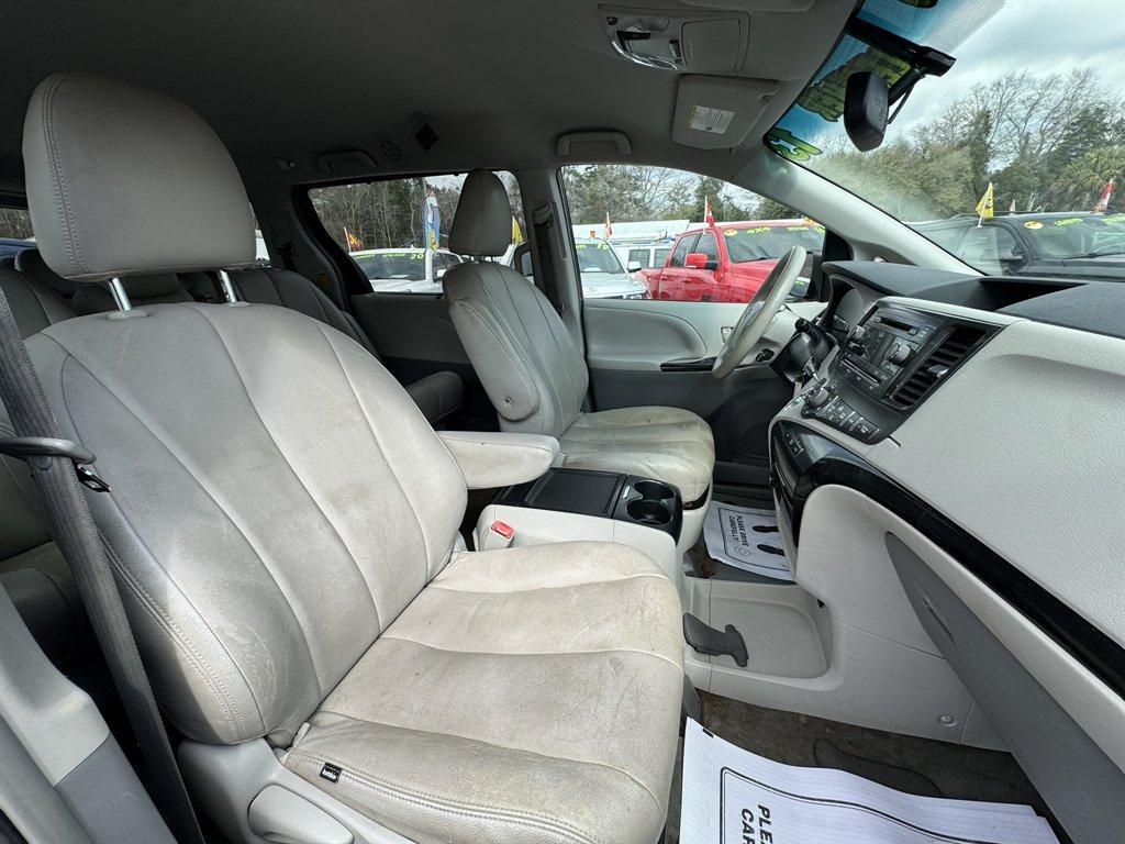 2013 Green /Grey Toyota Sienna (5TDKK3DC6DS) with an 3.5l V6 EFI Dohc 3.5l engine, Automatic transmission, located at 745 East Steele Rd., West Columbia, SC, 29170, (803) 755-9148, 33.927212, -81.148483 - Photo#22