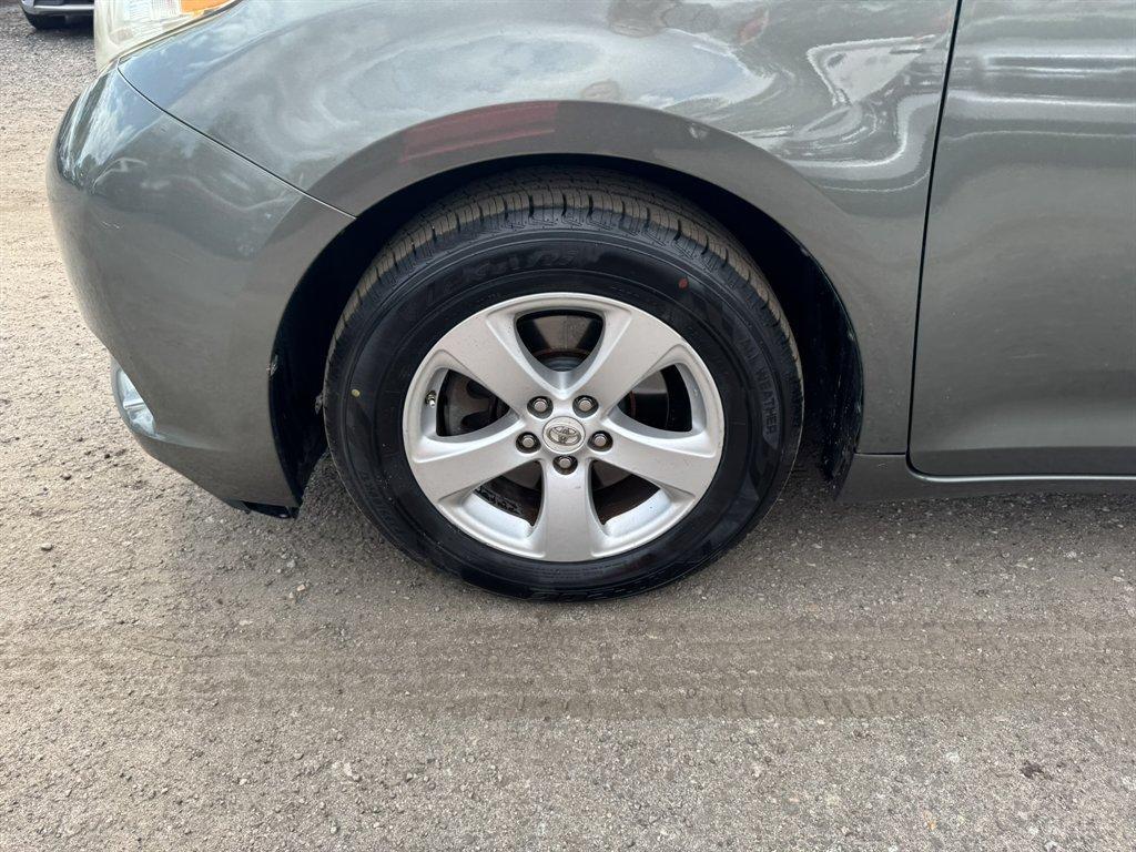 2013 Green /Grey Toyota Sienna (5TDKK3DC6DS) with an 3.5l V6 EFI Dohc 3.5l engine, Automatic transmission, located at 745 East Steele Rd., West Columbia, SC, 29170, (803) 755-9148, 33.927212, -81.148483 - Photo#28