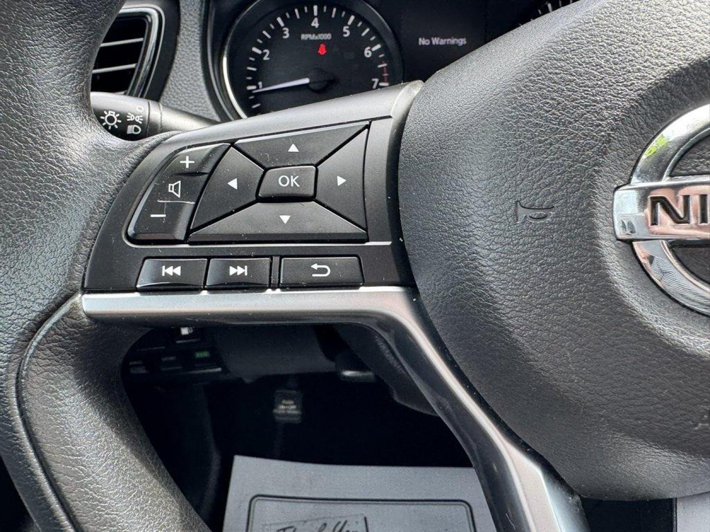 2018 Black /Black Nissan Rogue (JN8AT2MV6JW) with an 2.5l I-4 MPI Dohc 2.5l engine, Automatic transmission, located at 745 East Steele Rd., West Columbia, SC, 29170, (803) 755-9148, 33.927212, -81.148483 - Photo#8