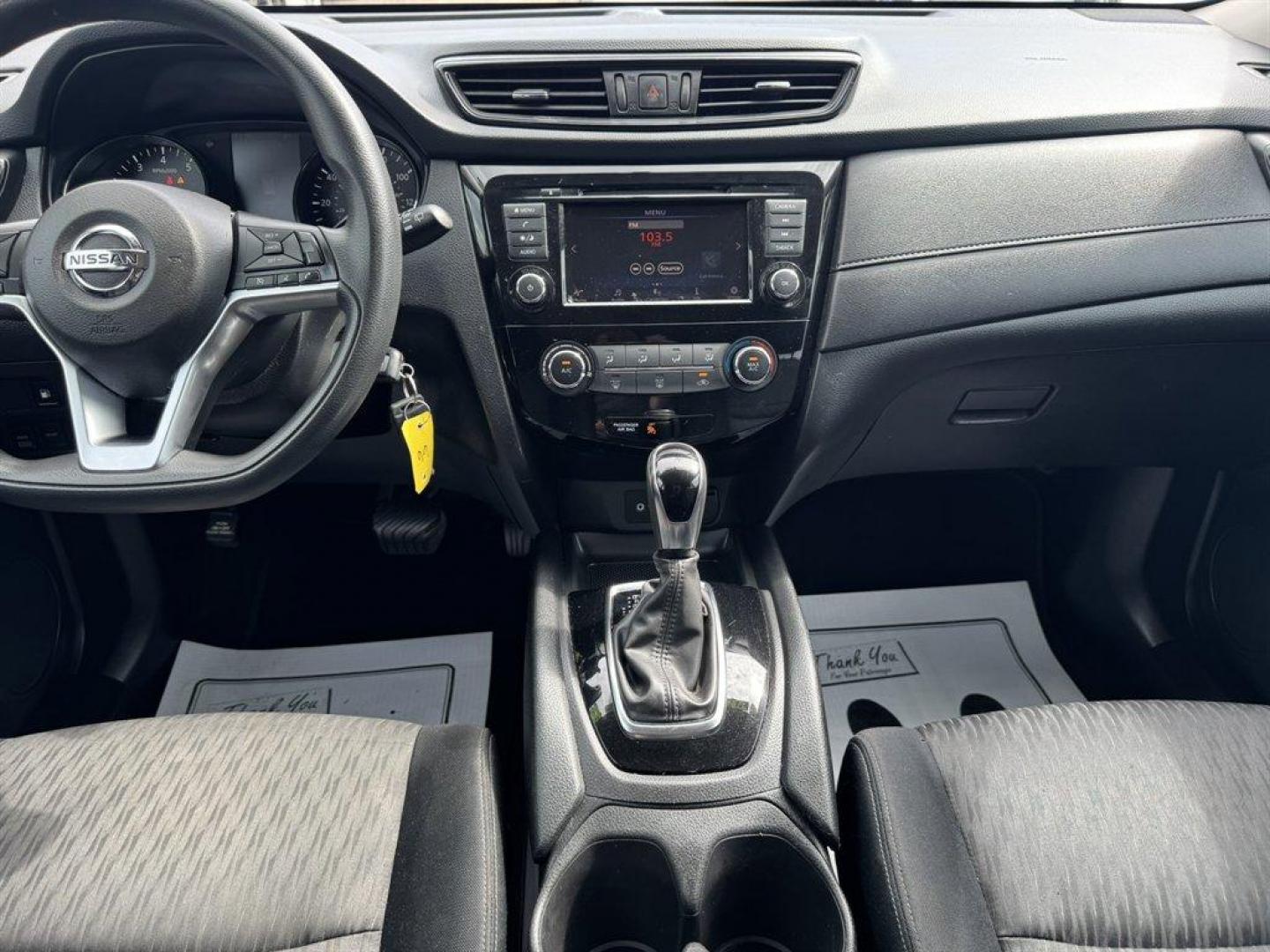 2018 Black /Black Nissan Rogue (JN8AT2MV6JW) with an 2.5l I-4 MPI Dohc 2.5l engine, Automatic transmission, located at 745 East Steele Rd., West Columbia, SC, 29170, (803) 755-9148, 33.927212, -81.148483 - Photo#11