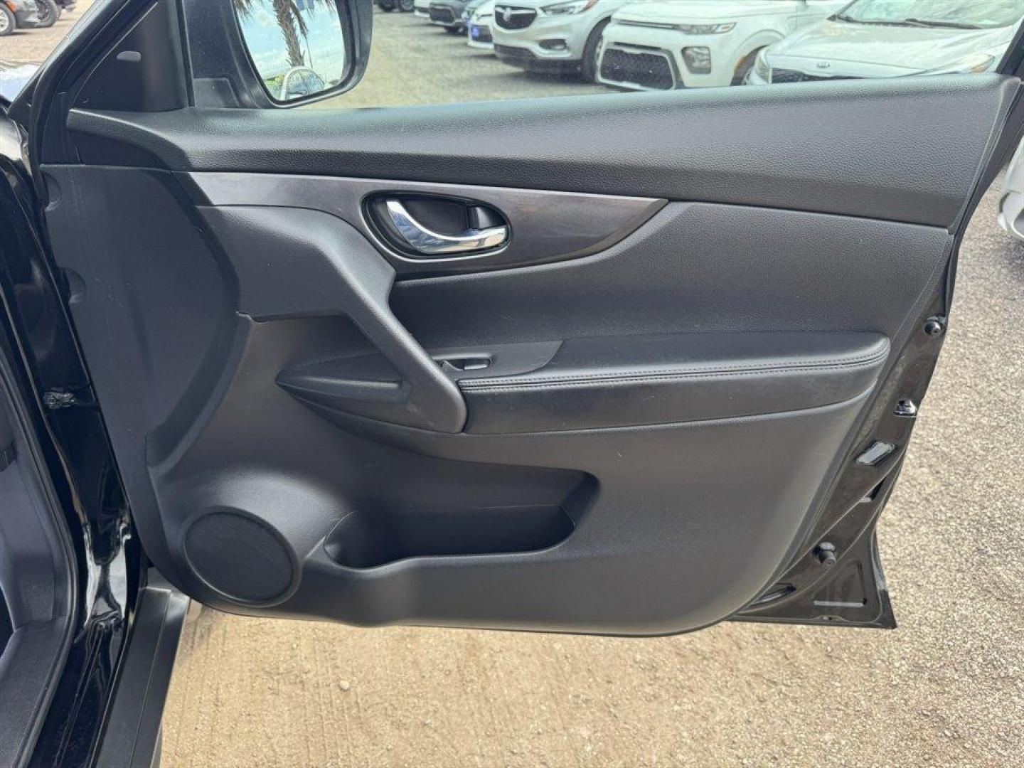 2018 Black /Black Nissan Rogue (JN8AT2MV6JW) with an 2.5l I-4 MPI Dohc 2.5l engine, Automatic transmission, located at 745 East Steele Rd., West Columbia, SC, 29170, (803) 755-9148, 33.927212, -81.148483 - Photo#23