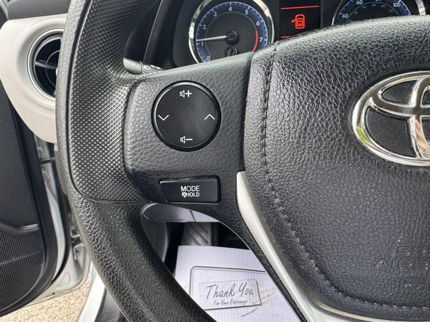 2018 Silver /Grey Toyota Corolla (5YFBURHE0JP) with an 1.8l I-4 EFI Dohc 1.8l engine, Automatic transmission, located at 745 East Steele Rd., West Columbia, SC, 29170, (803) 755-9148, 33.927212, -81.148483 - Photo#8