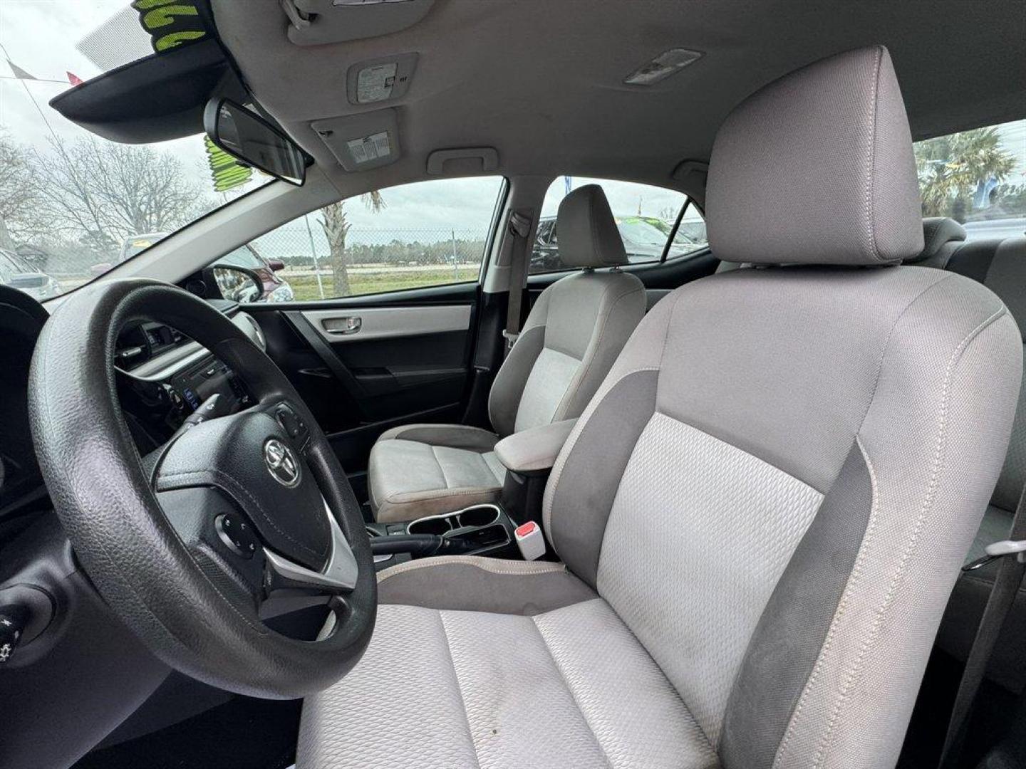 2018 Silver /Grey Toyota Corolla (5YFBURHE0JP) with an 1.8l I-4 EFI Dohc 1.8l engine, Automatic transmission, located at 745 East Steele Rd., West Columbia, SC, 29170, (803) 755-9148, 33.927212, -81.148483 - Photo#17