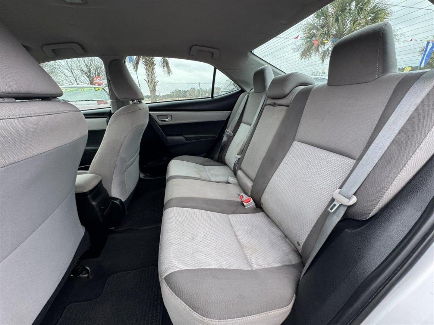 2018 Silver /Grey Toyota Corolla (5YFBURHE0JP) with an 1.8l I-4 EFI Dohc 1.8l engine, Automatic transmission, located at 745 East Steele Rd., West Columbia, SC, 29170, (803) 755-9148, 33.927212, -81.148483 - Photo#19