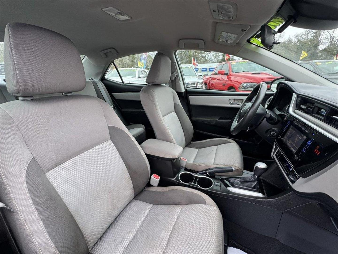 2018 Silver /Grey Toyota Corolla (5YFBURHE0JP) with an 1.8l I-4 EFI Dohc 1.8l engine, Automatic transmission, located at 745 East Steele Rd., West Columbia, SC, 29170, (803) 755-9148, 33.927212, -81.148483 - Photo#23